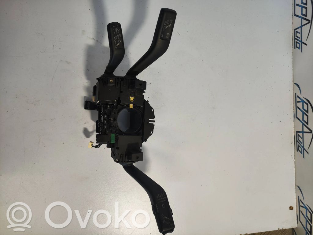 Volkswagen PASSAT B6 Interruptor/palanca de limpiador de luz de giro 