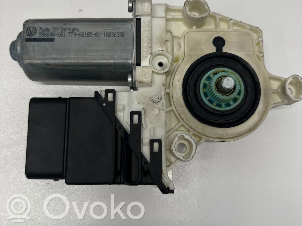 Subaru Forester SF Pompa spryskiwacza szyby przedniej / czołowej 