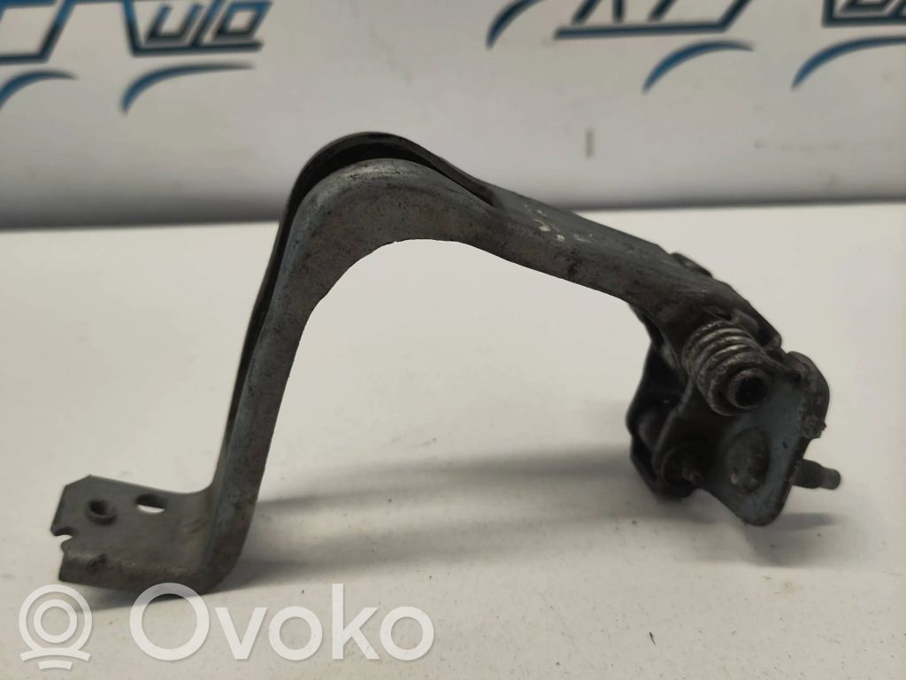 Opel Vivaro Takaoven pidätin 