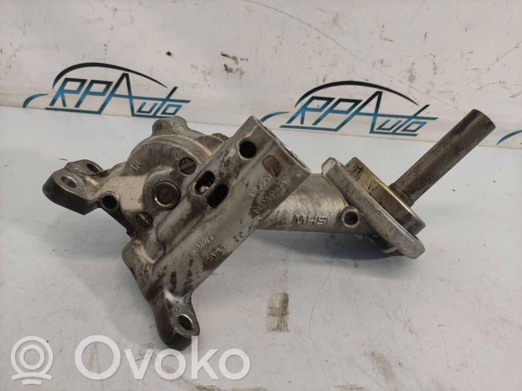 Audi A5 8T 8F Öljypumppu 