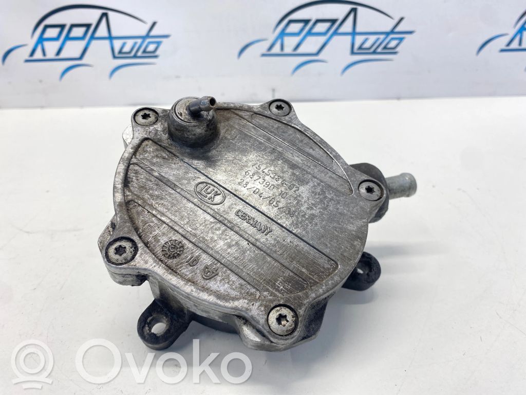 BMW X5 E70 Vacuum pump 