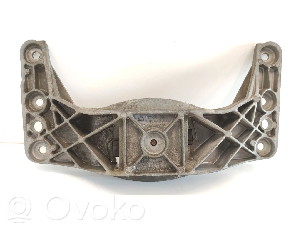 BMW 5 E60 E61 Gearbox mounting bracket 