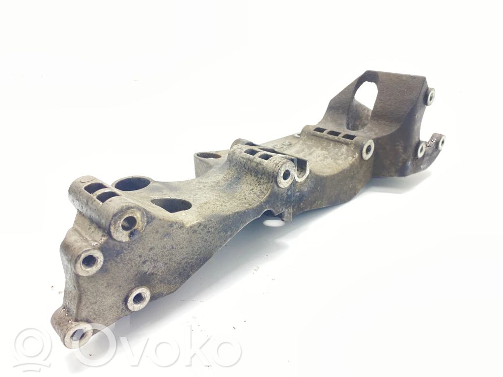 Volkswagen Sharan Soporte del alternador 