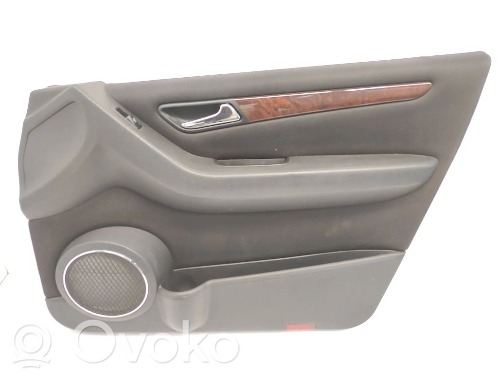 Mercedes-Benz B W245 Rivestimento del pannello della portiera anteriore 