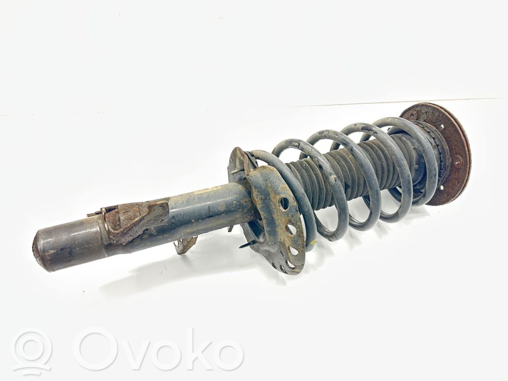 Volvo V70 Amortyzator przedni 