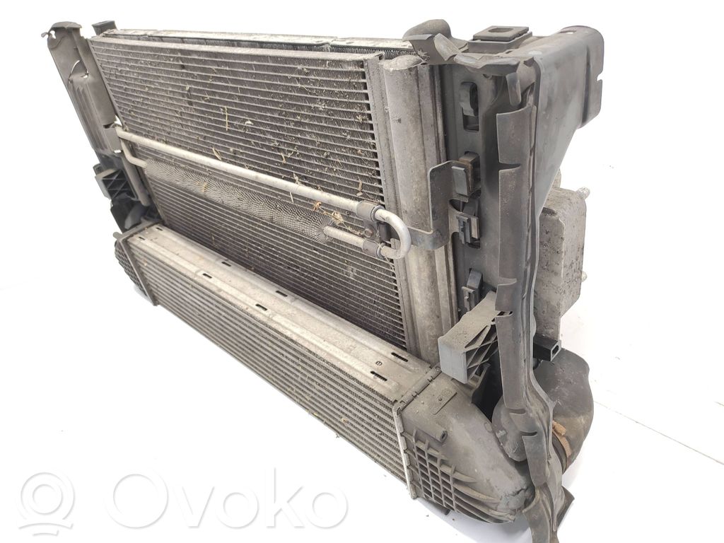 Volvo S80 Radiatorių komplektas 