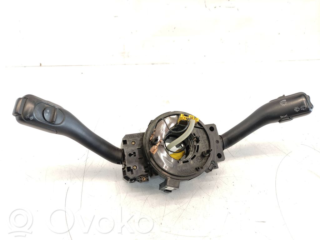 Volkswagen PASSAT B5 Manetka / Przełącznik kierunkowskazów wycieraczek 