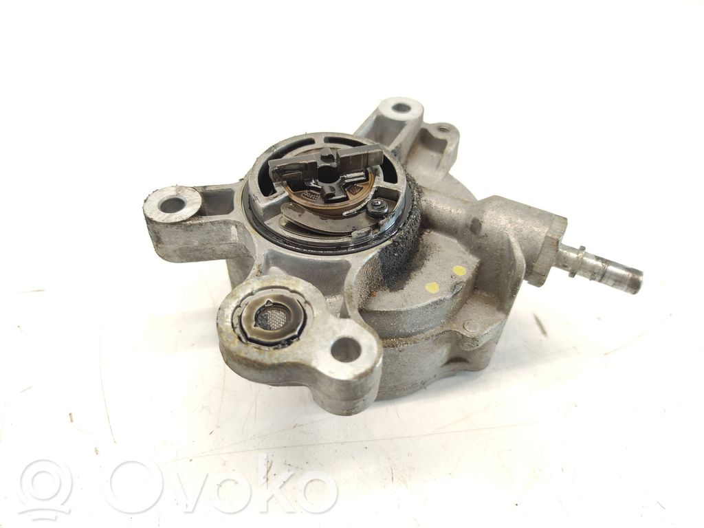 Peugeot 407 Vacuum pump 