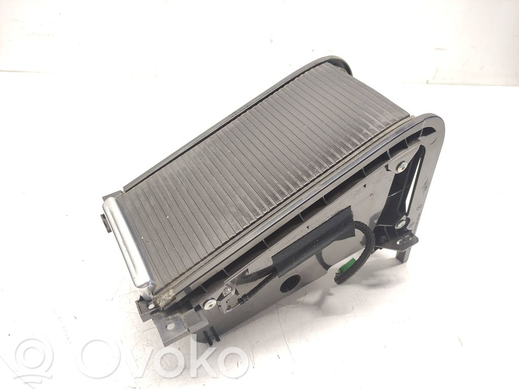 Armrest   30791467