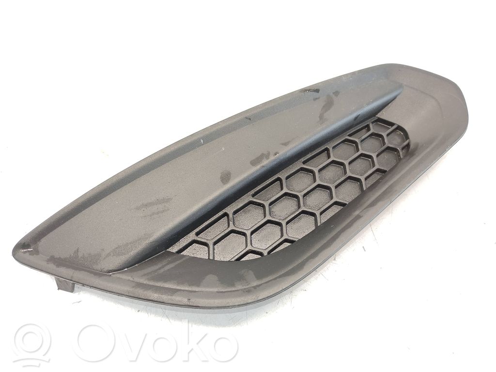 Volvo C30 Front bumper lower grill 