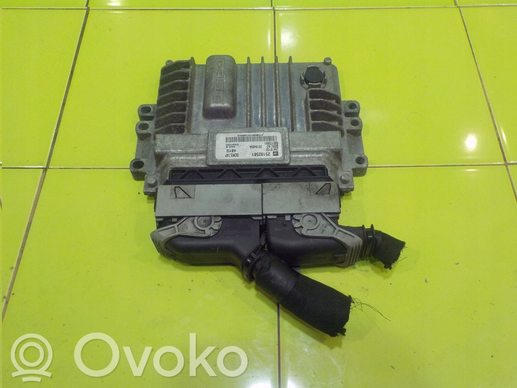 Opel Antara Engine control unit/module 