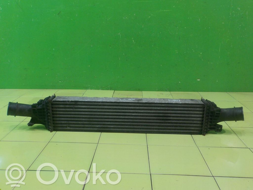 Audi A5 8T 8F Interkūlerio radiatorius 