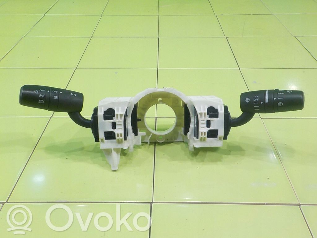 Mazda 3 II Other switches/knobs/shifts 