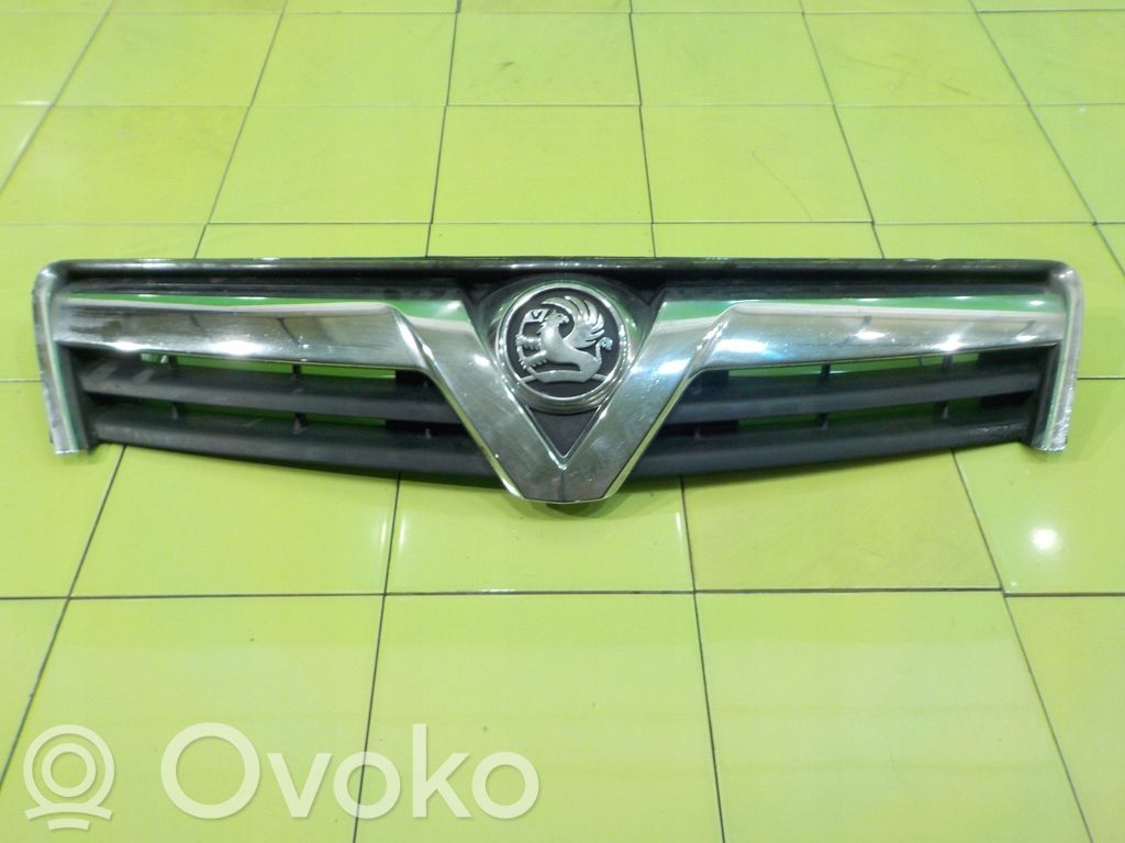 Opel Antara Front bumper upper radiator grill 
