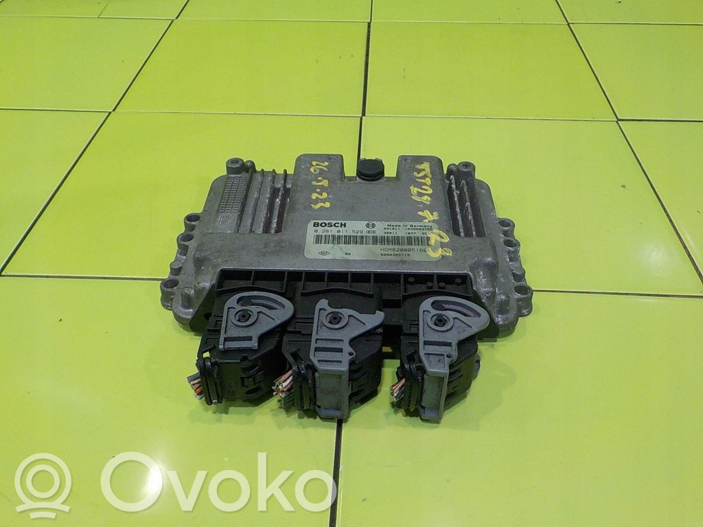 Opel Vivaro Engine control unit/module 
