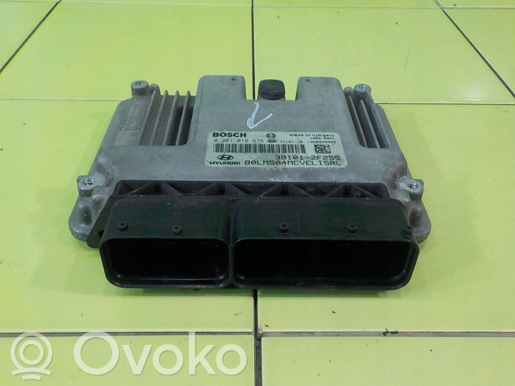 Hyundai ix35 Engine control unit/module 