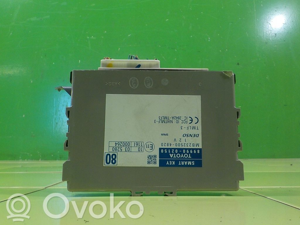 Toyota Auris 150 Central body control module 