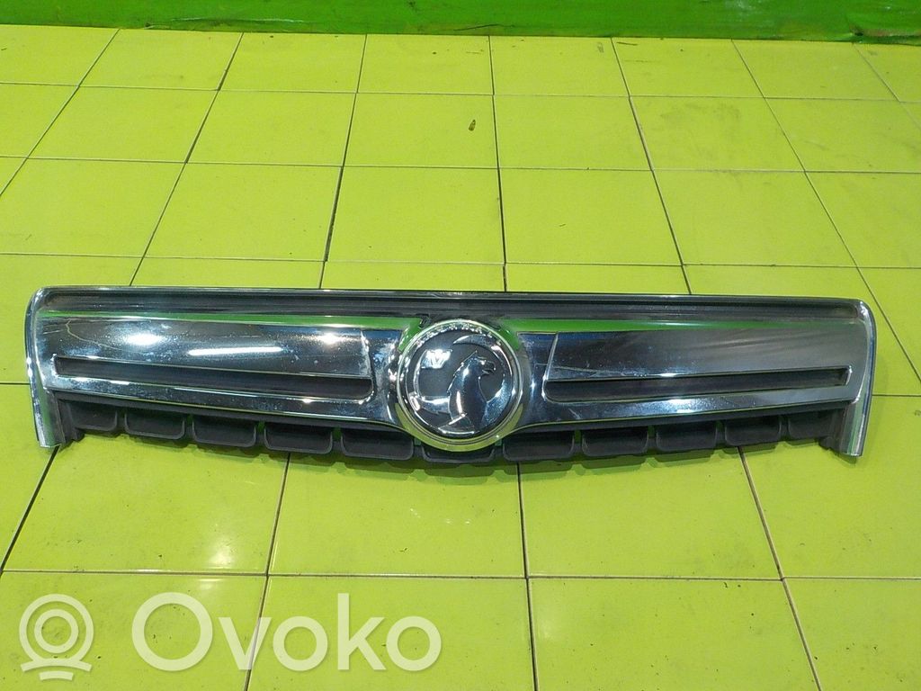 Opel Antara Grotelės viršutinės 