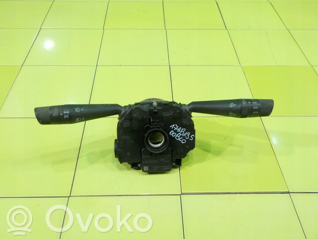 Fiat Doblo Citu veidu slēdži / pogas / pārslēdzēji 