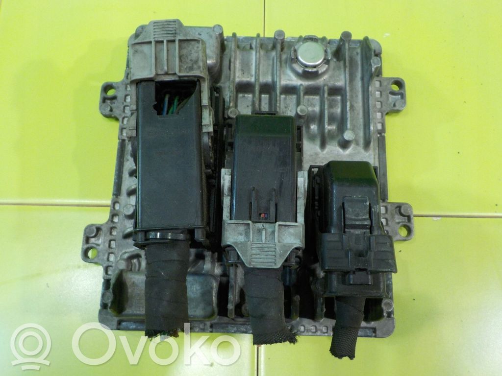 Opel Zafira C Engine control unit/module 