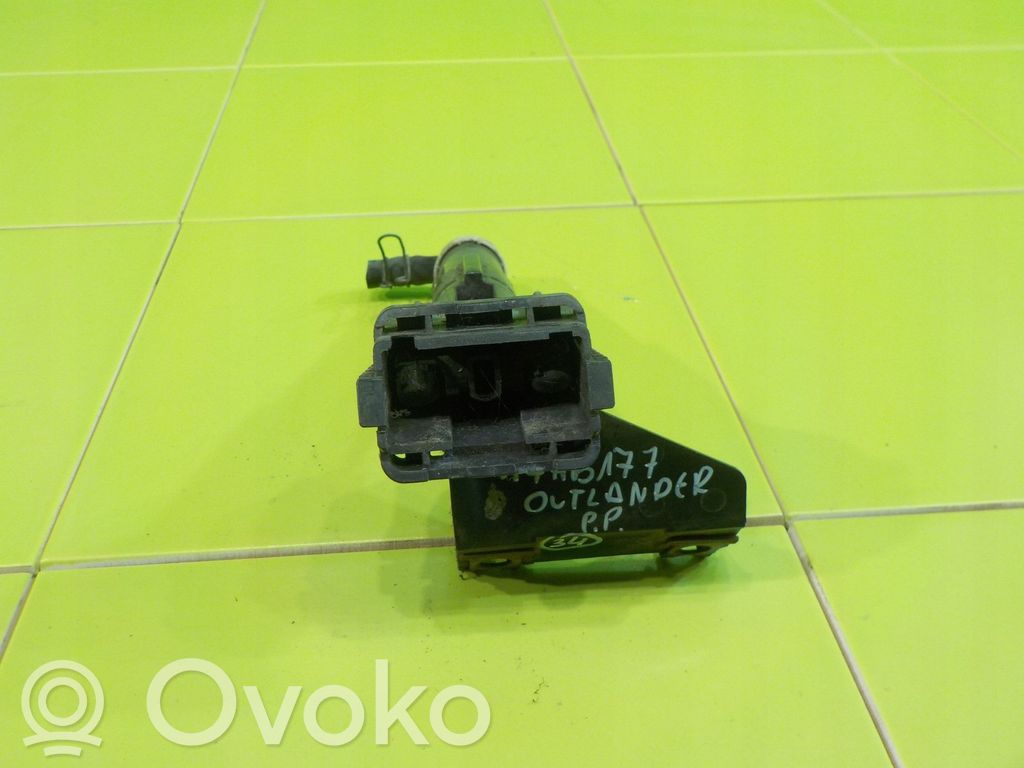 Mitsubishi Outlander Headlight washer pump 