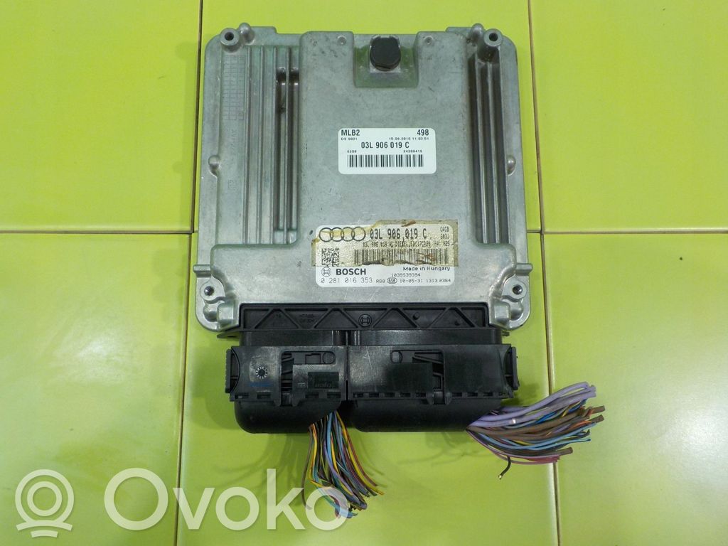 Audi A4 S4 B8 8K Engine control unit/module 