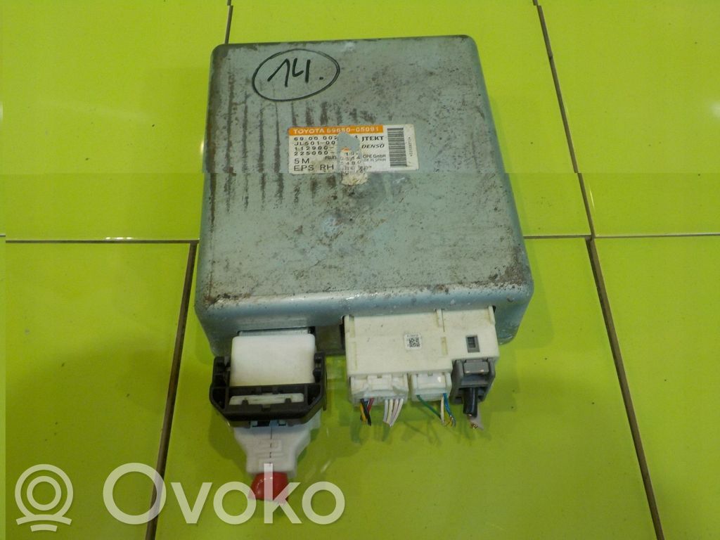 Toyota Avensis T270 Uchwyt / Mocowanie pompy ABS 