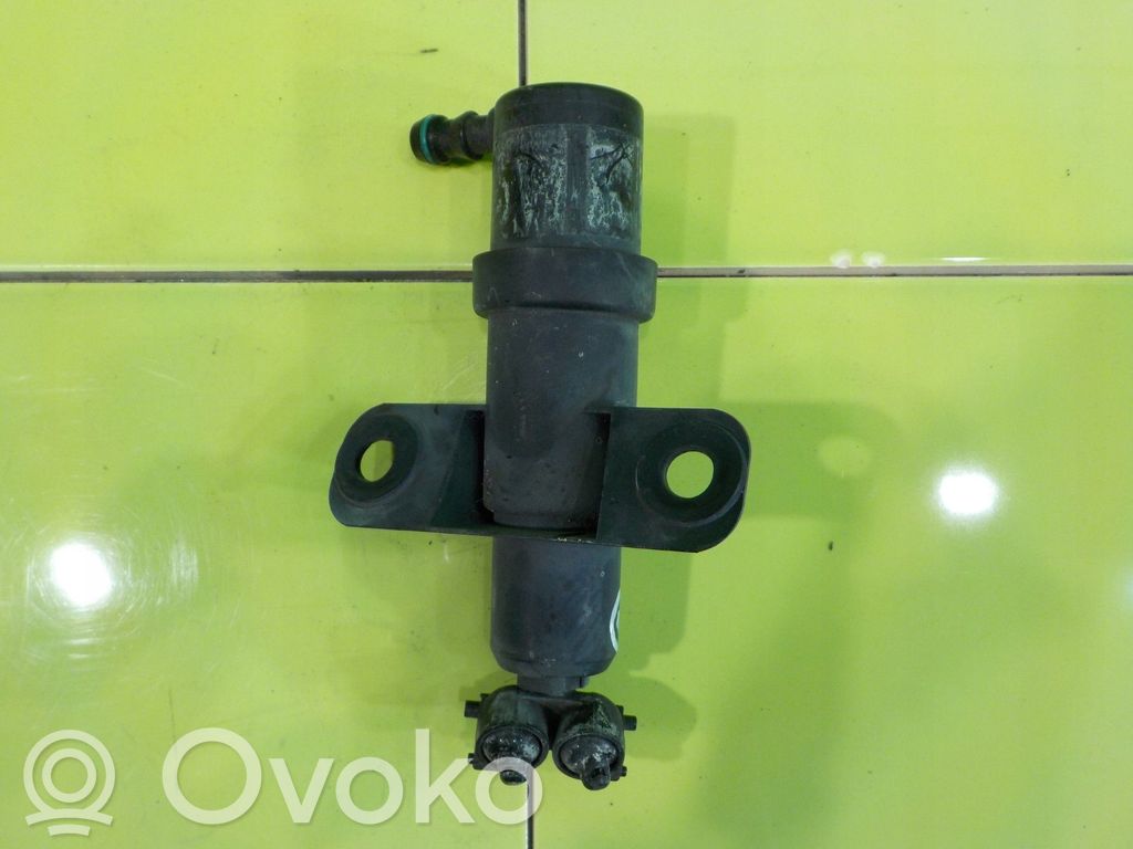 Headlight washer pump   PRZOD,PRAWY,UP105