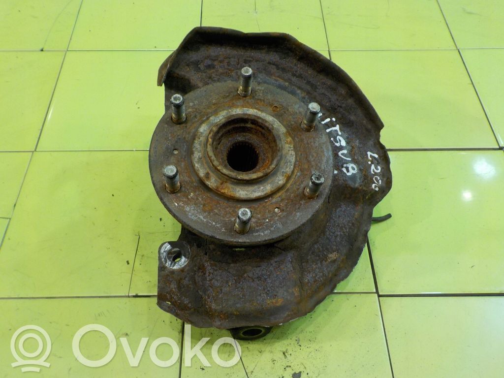 Mitsubishi L200 Achsschenkel vorne 