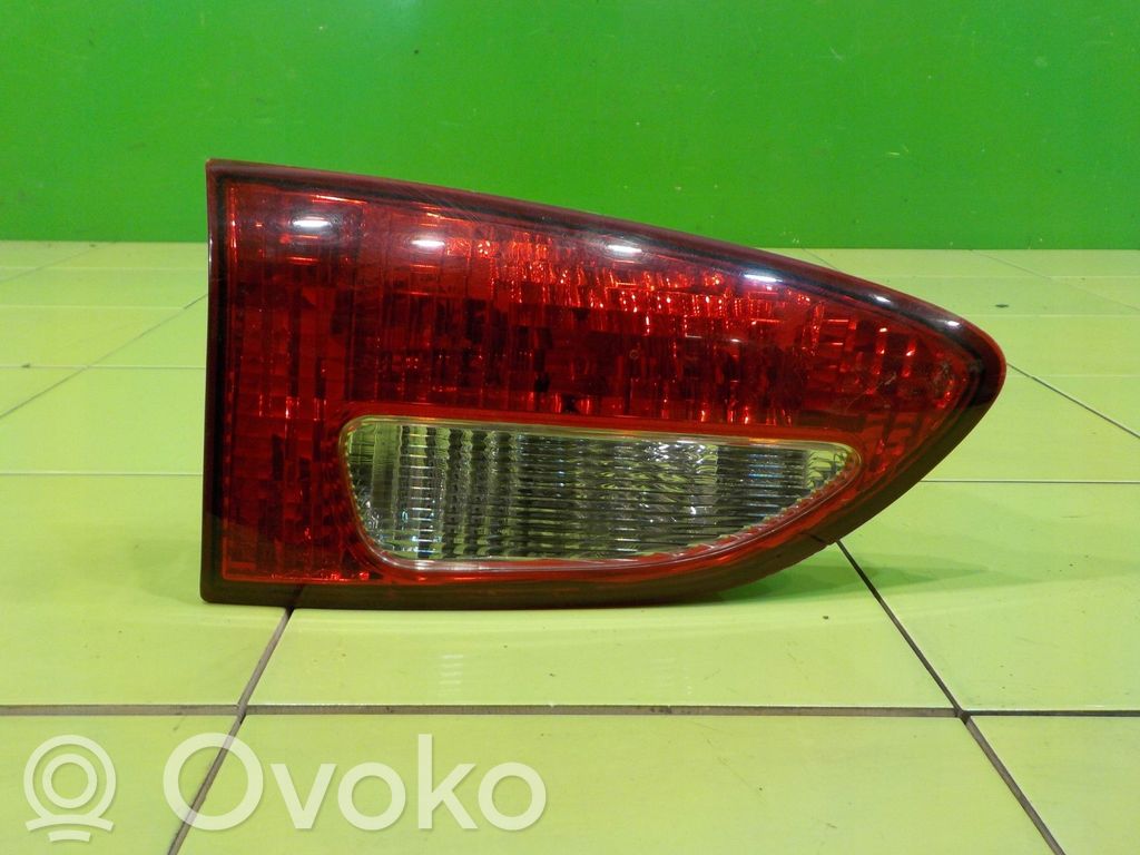 Subaru B9 Tribeca Luz trasera/de freno 