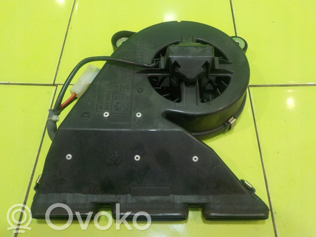 BMW 3 E36 Mazā radiatora ventilators 