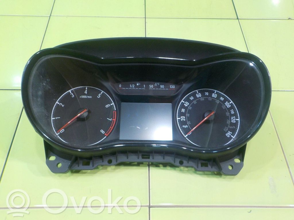 Opel Corsa E Speedometer (instrument cluster) 