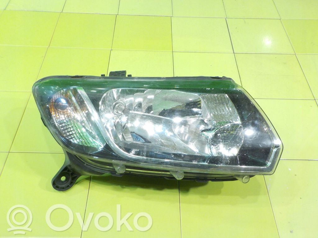 Lampa przednia   260102523R,17AB202,27,PRZOD