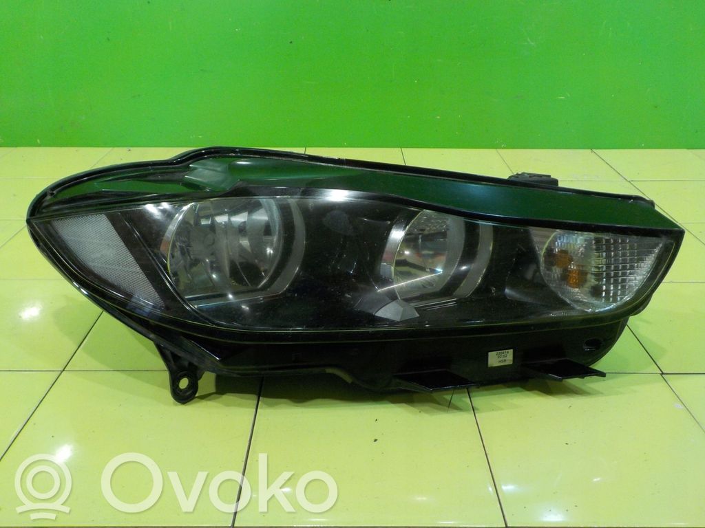 Jaguar XE Lampa przednia 