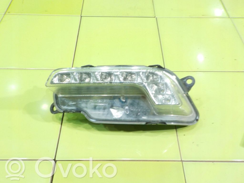 Mercedes-Benz E C207 W207 LED-päiväajovalo 
