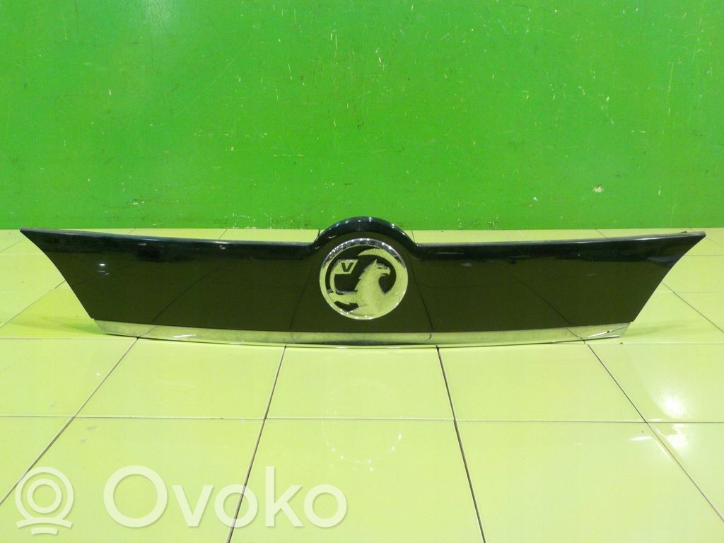 Opel Meriva B Bande de feu arrière/couvercle de plaque d'immatriculation 