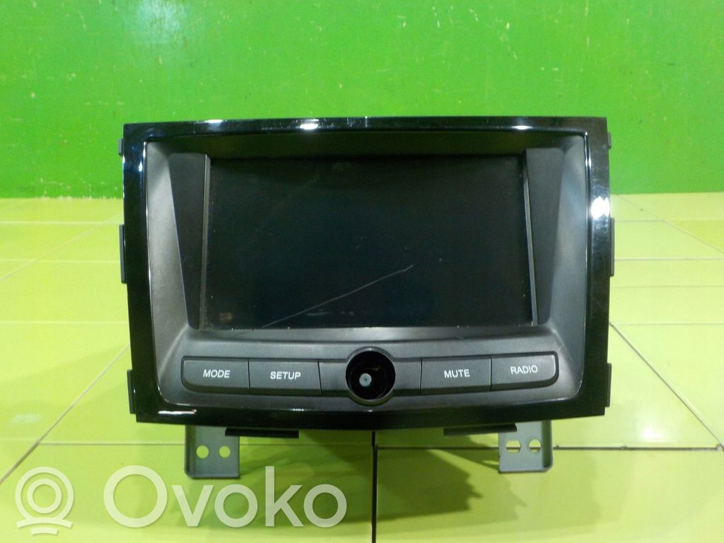Panel / Radioodtwarzacz CD/DVD/GPS   8915035000,35000,89150,8915035000,XP199