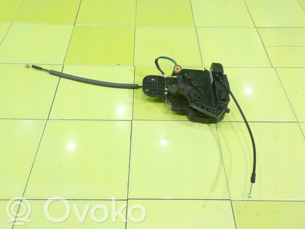 Hyundai ix20 Front door lock 