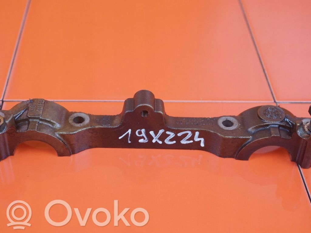 BMW 3 E90 E91 Camshaft holder bracket 