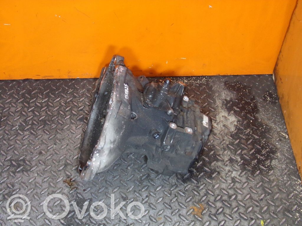 Opel Corsa E Cutie viteze manuală cu 5 trepte 