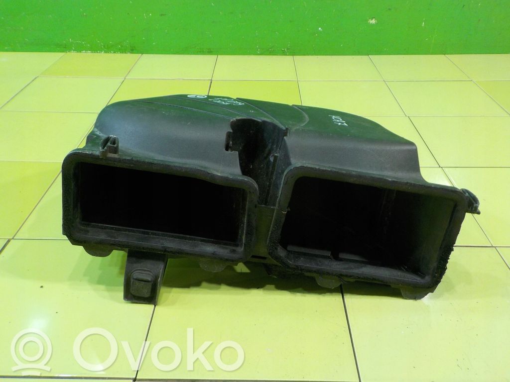 Mercedes-Benz E C207 W207 Manguera/tubo del intercooler 