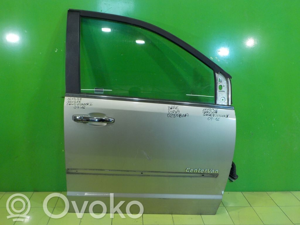 Chrysler Grand Voyager V Puerta delantera