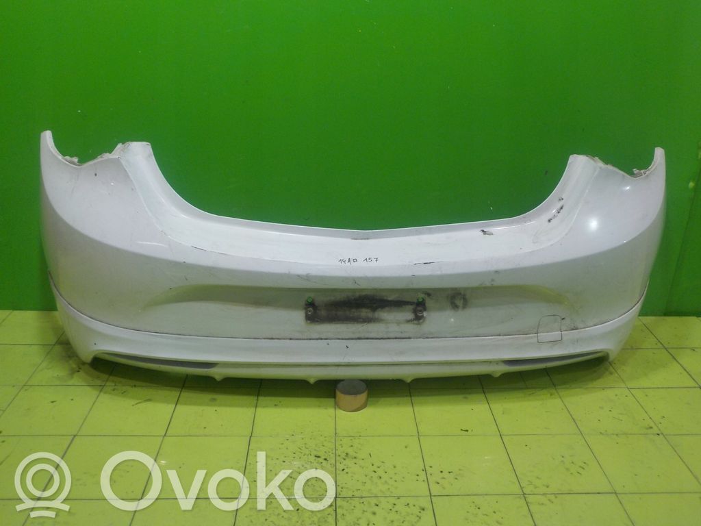 Opel Astra J Zderzak tylny 