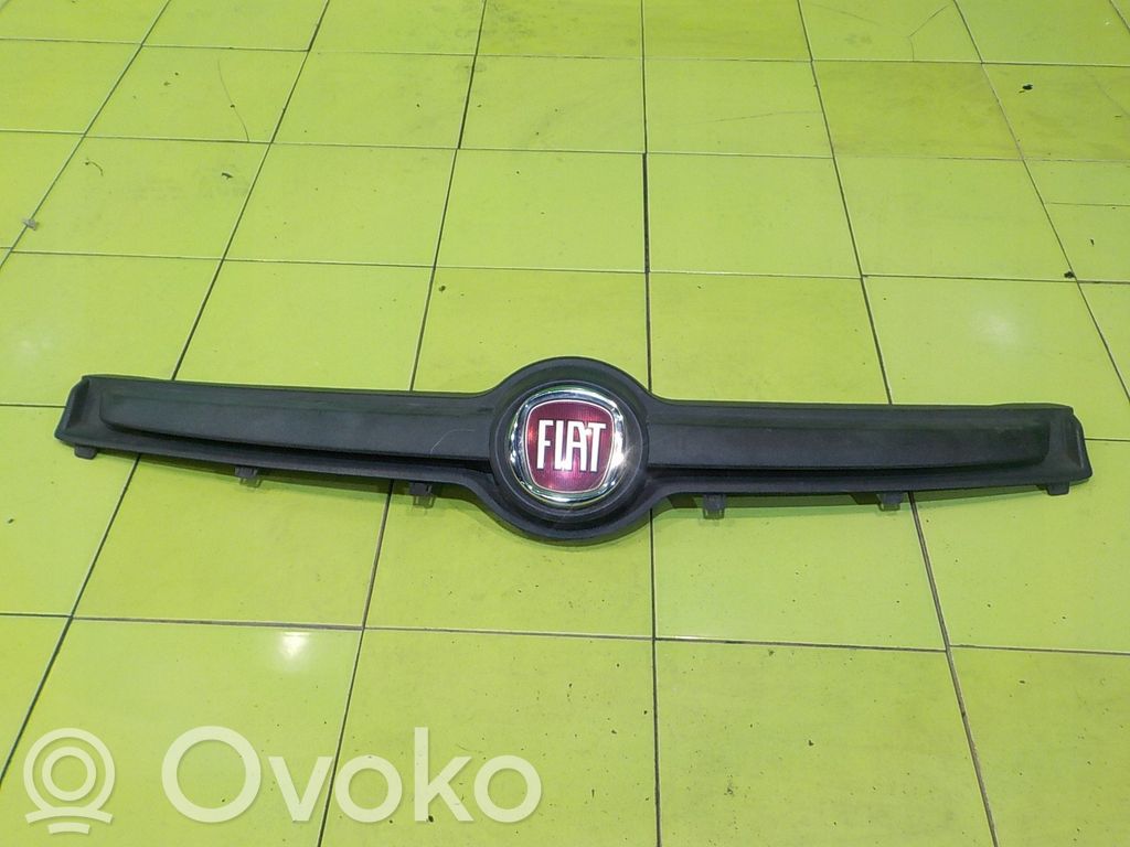 Fiat Panda III Oberes Gitter vorne 