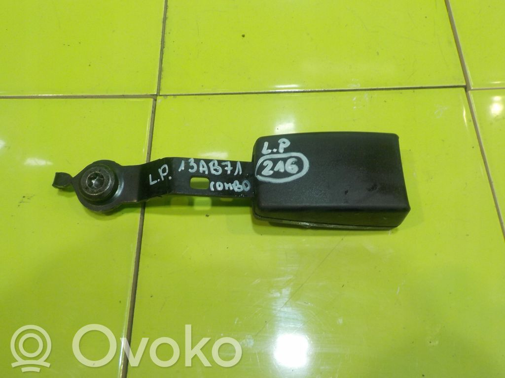 Opel Combo D Front seatbelt