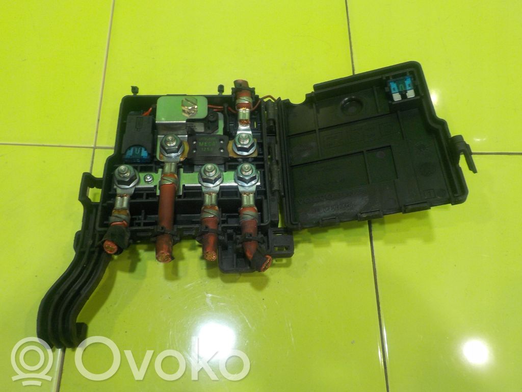 Volvo V50 Skrzynka bezpieczników / Komplet 