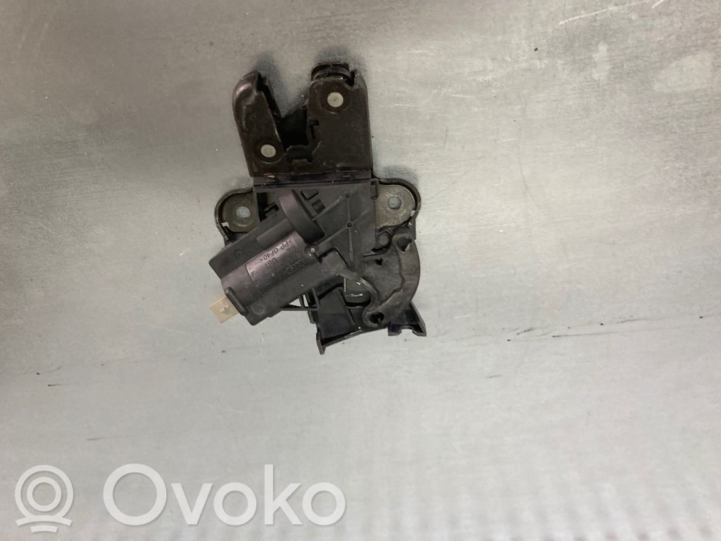 Volkswagen PASSAT B6 Tailgate/trunk/boot lock/catch/latch 