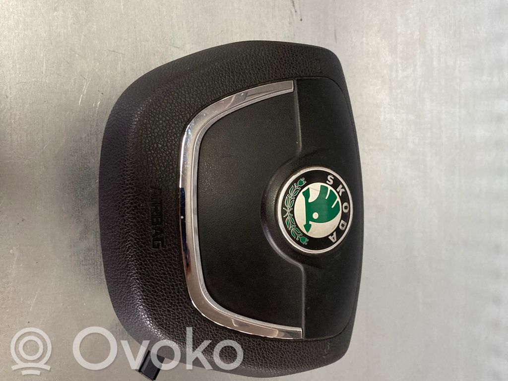 Skoda Superb B6 (3T) Airbag volan 
