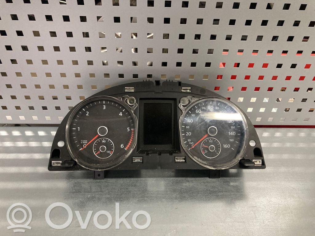 Volkswagen PASSAT B7 Speedometer (instrument cluster) 