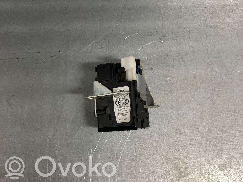 Toyota Corolla Verso E121 Ignition lock 
